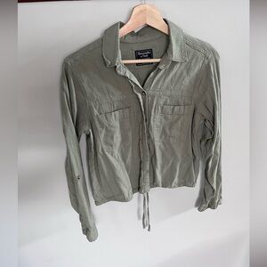 Abercrombie & Fitch Olive Green Cropped Button-Up Shirt Tie Waist Lightweight